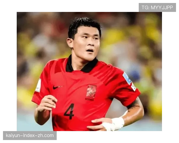 拜仁中卫组合轮换可能 金玟哉伊藤洋辉搭档待观察